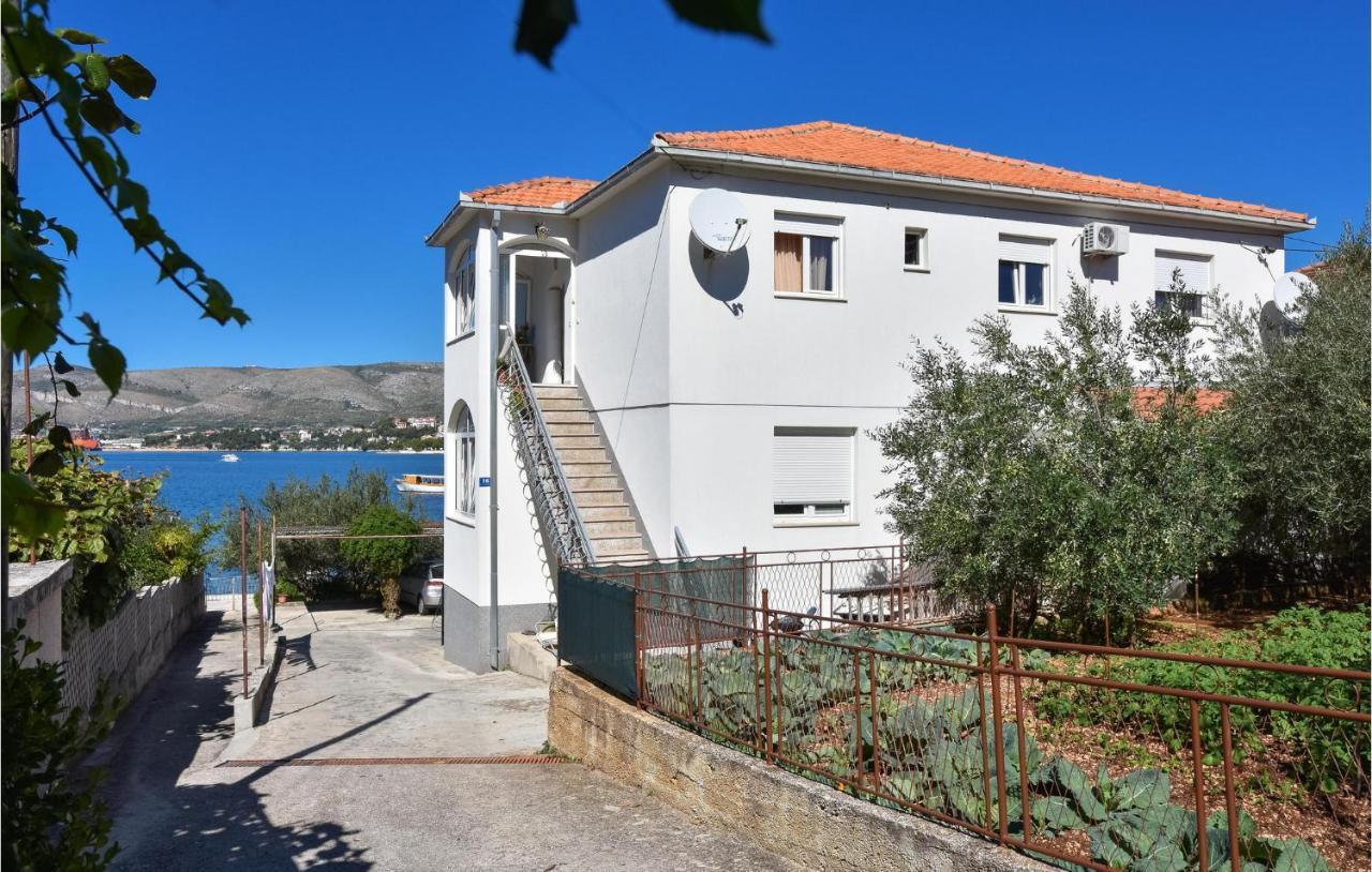 2 Bedroom Beautiful Apartment In Okrug Gornji Trogir Exterior foto