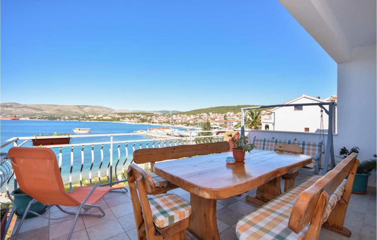 2 Bedroom Beautiful Apartment In Okrug Gornji Trogir Exterior foto